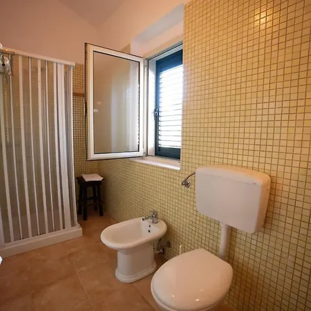 Bed and Breakfast Coppola Rossa Relax Βιέστε